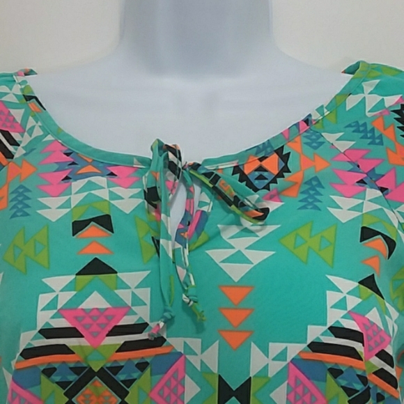 *5/$20* Moa Moa Mint Aztec 3/4 Sleeve Blouse - Picture 3 of 9